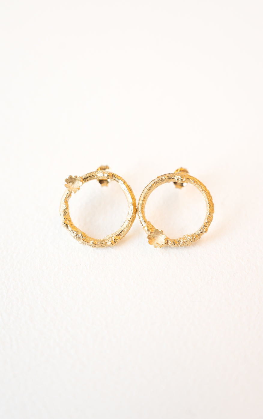 Natalie Salisbury Studs Briar Wreath Small